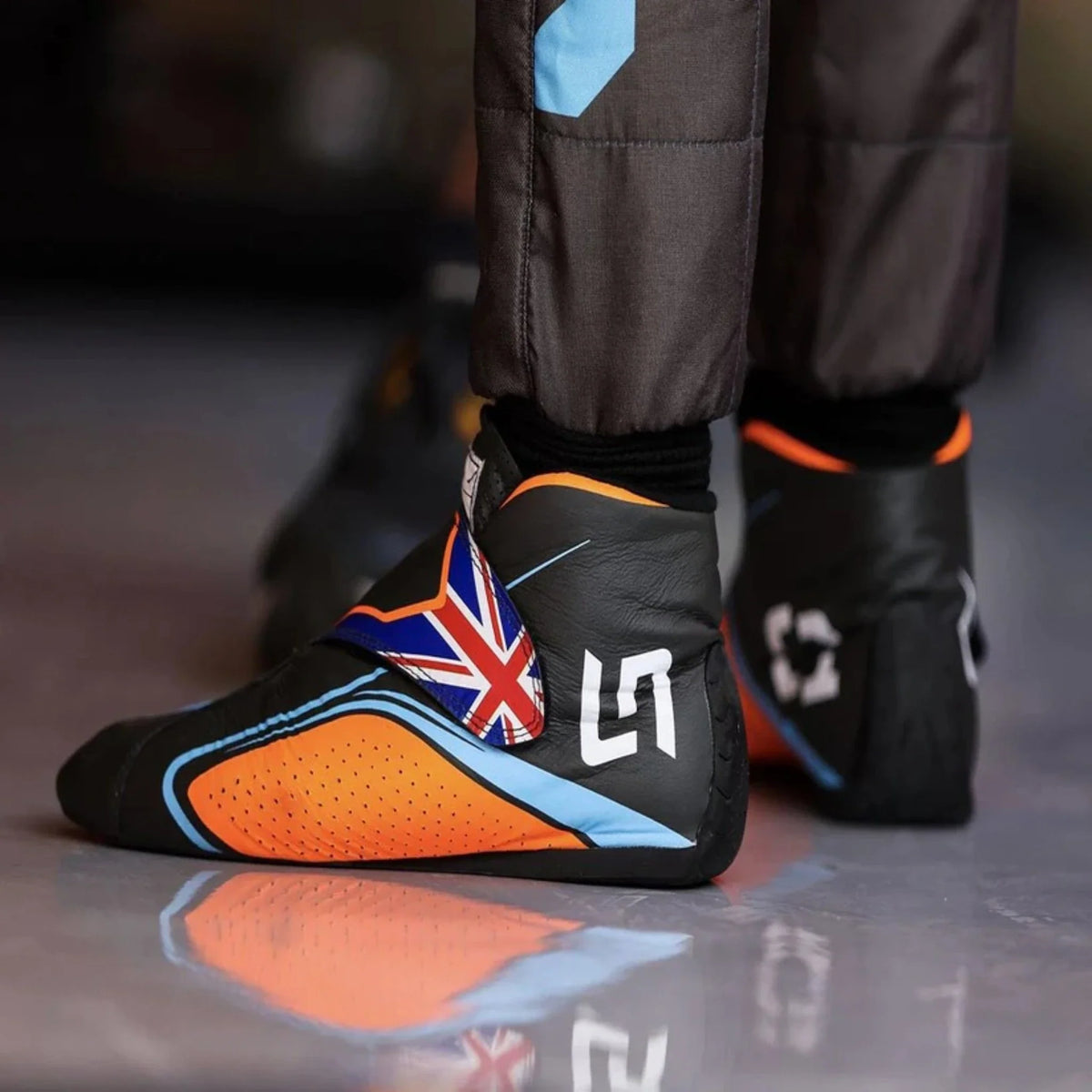 Lando Norris 2022 Mclaren F1 Racing Shoes - Barirah Racewear image 2