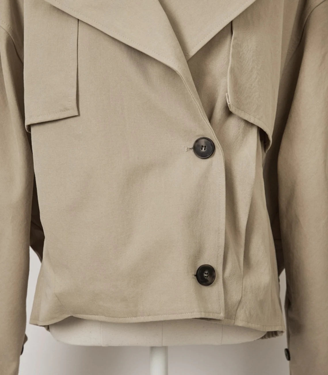 Barirah Racewear Women’s Beige Cropped Trench Jacket – Oversized Casual Lightweight Coat